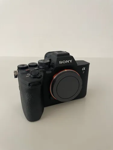 Sony Alpha 7 IV Body / Spiegellose Vollformatkamera 
