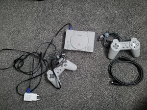 playstation-1-classic-mini-strom--und-hdmi-kabel-ladeadapter-2-controller- preview image