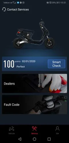 NIU M+. 2  Seats + 2 Helmets