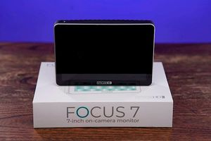 smallhd-focus-7-heller-hdmi-monitor-mit-touch-screen preview image