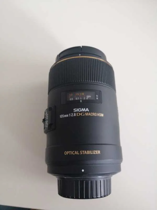 Sigma 105mm 1:2.8 DG MACRO HSM