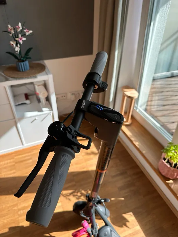 Ninebot F20D E-Scooter