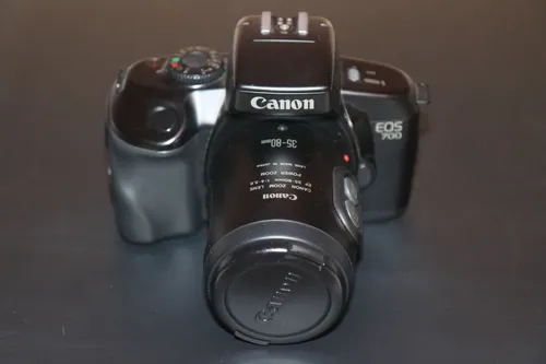 Canon EF 35-80mm f/4-5.6 PZ Objektiv (Canon EOS 700 Kit Objektiv)