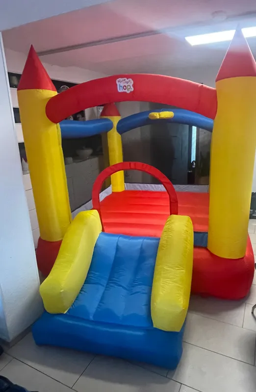 Hüpfburg Bouncer