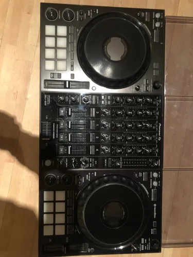 Pioneer DJ DDJ-1000 inkl. Laptop und Rekordbox