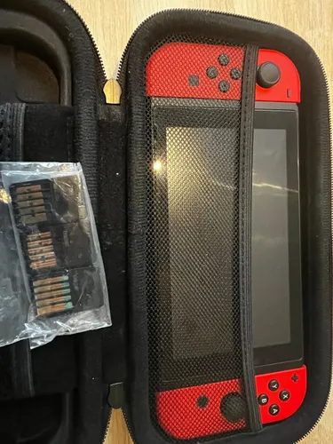 Nintendo Switch mit zwei Controllern & kostenlosen Spielen