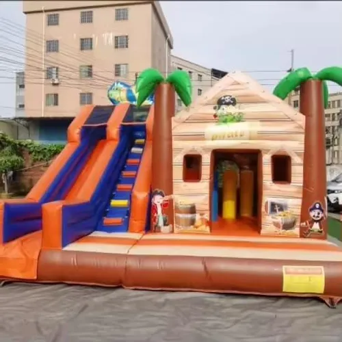 Hüpfburg Piratenhütte