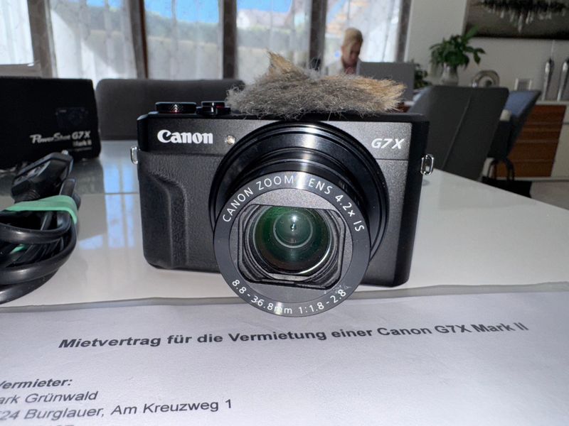 Canon G7X Mark II