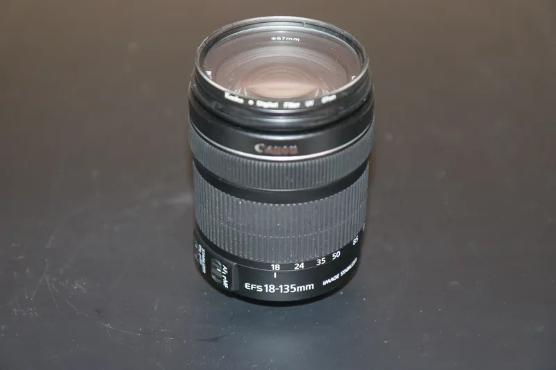 Canon EF-S 18-135mm f/3.5-5.6 IS STM Objektiv (Canon EOS 760D Kit Objektiv / DSLR)