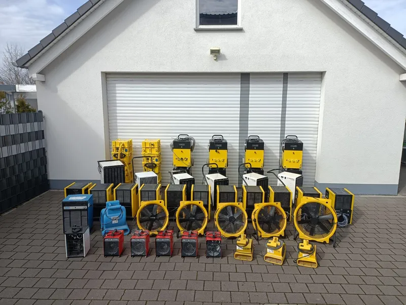 Bautrockner mieten Dämmschichttrockner Trocknungsgeräte Luftentfeuchter Wasserschaden Wasserrohrbruch Neubau Sanierung