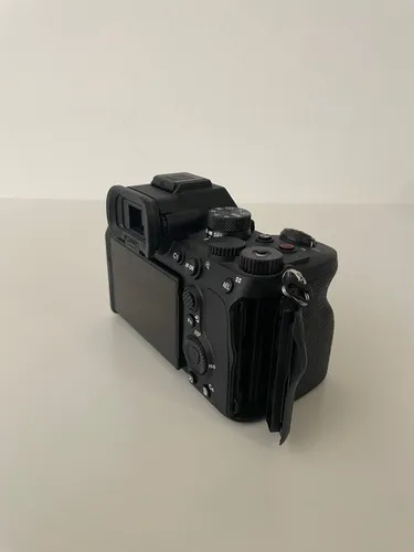 Sony Alpha 7 IV Body / Spiegellose Vollformatkamera 