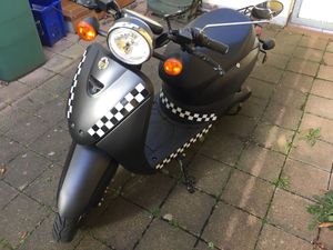 e-scooter-elektro-roller-45kmh preview image
