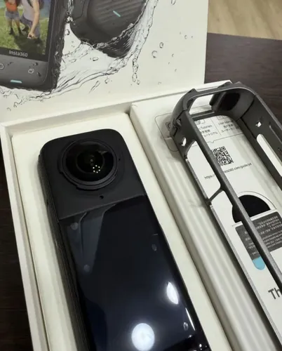 Insta360 X4