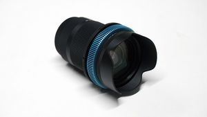 sigma-18-300-mm-f-3-5-6-3-dc-macro-os-hsm-contemporary-ef preview image