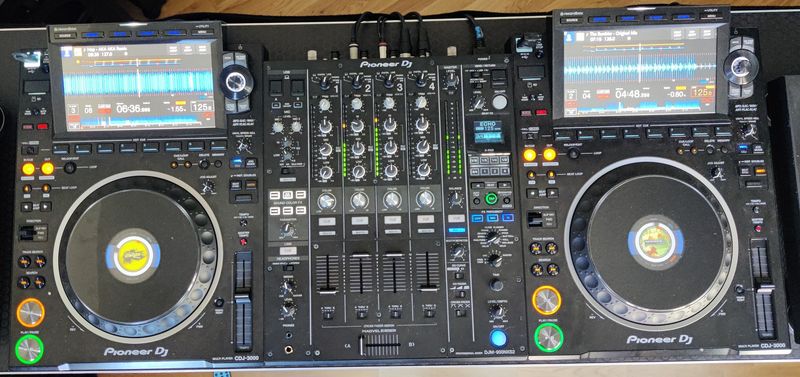 Pioneer DJ SET DJM A9 & 2x CDJ 3000