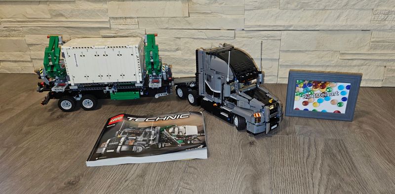 Lego Technic 42078 Mack Truck 