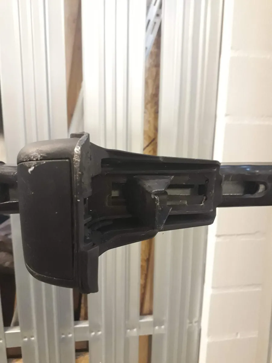 Dachbox Thule 250 mit Träger für Reling 230 x 60 x 30cm