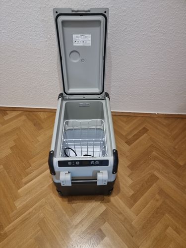 Kompressor Kühlbox Dometic CFX28 mieten optional mit Powerstation