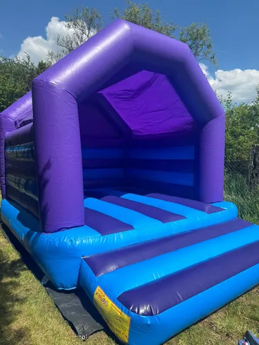 Hüpfburg 4x3M Lila Blau