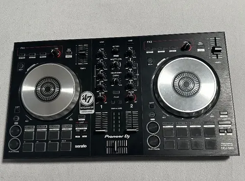 DJ Controller Serato DDJ-SB3