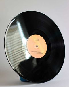 rin-eros-auf-vinyl preview image