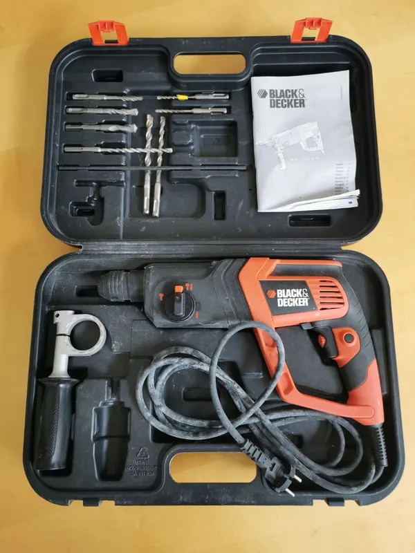 Bohrhammer Black&Decker mit Zubehör