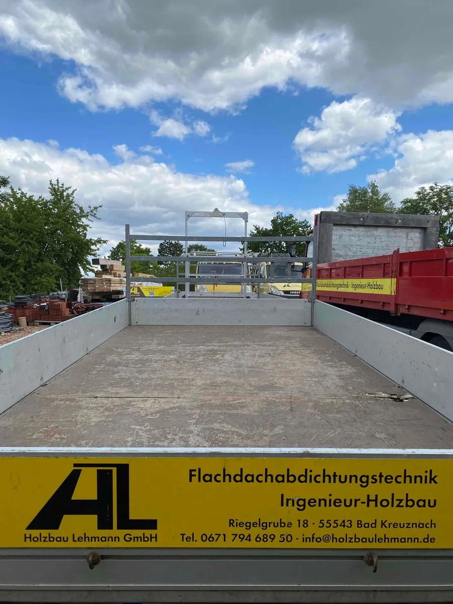Großer Anhänger für Material-Transporte