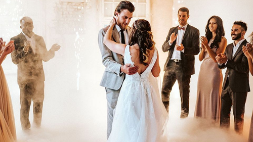 Fotobox mit Sofortdruck & Studioblitz ✓ 200 Prints inkl. ✓ Wunschlayout ✓ Aufbau in 10 min ✓ Requisiten - Top vorbereitet für Events mit Renty