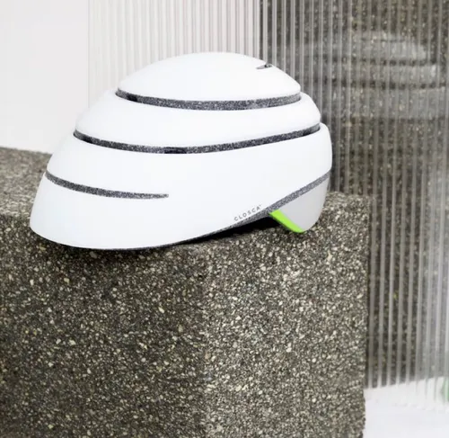 e-scooter and bike helmet by CLOSCA - foldable and super light (70 EUR)