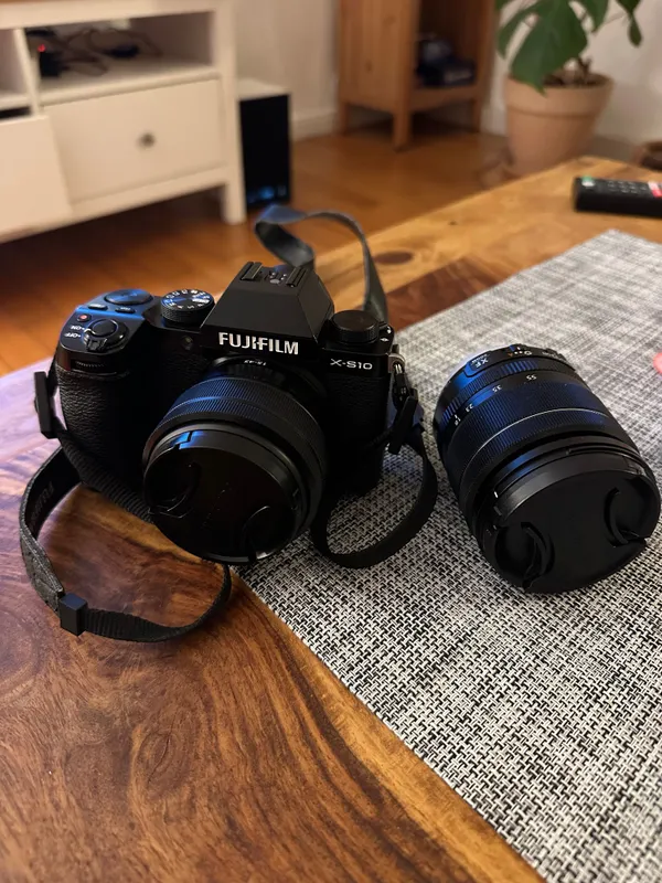 Fujifilm X-S10