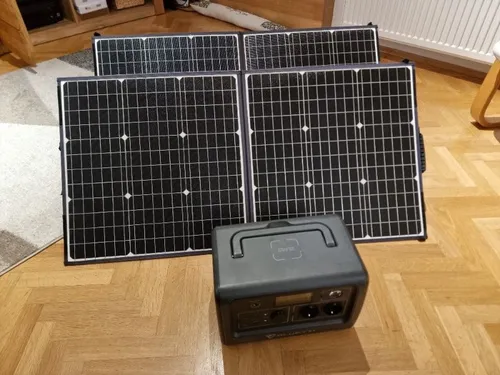 Powerstation Bluetti EB70 716 Wh + Solarpanel
