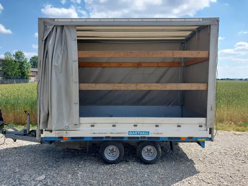PKW Anhänger geschlossen Nutzlast 2292kg