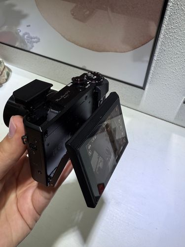 Canon G7X Mark II