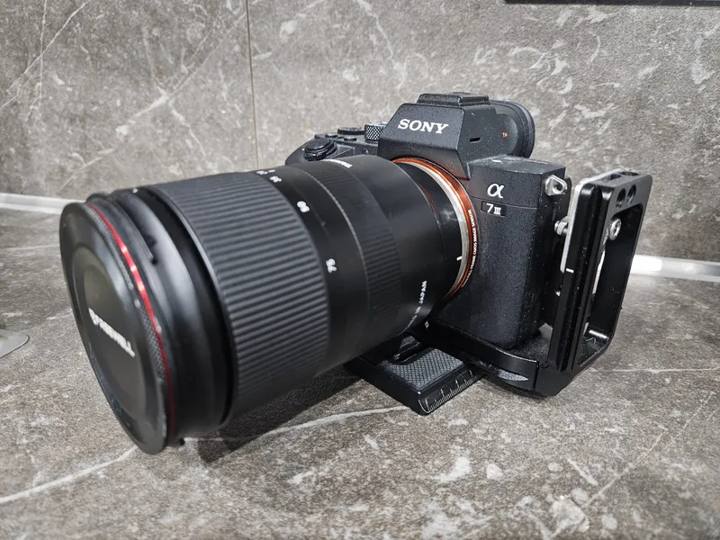 Sony a7 iii + Tamron 28-75 2.8 + Akkus