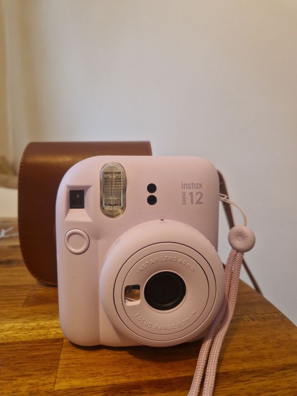  INSTAX Mini 12 Sofortbildkamera Lilac-Purple 