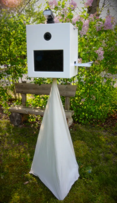 Extra Premium Fotobox / Photobooth / Fotoautomat in Berlin Brandenburg MOL mit digitaler Flatrate