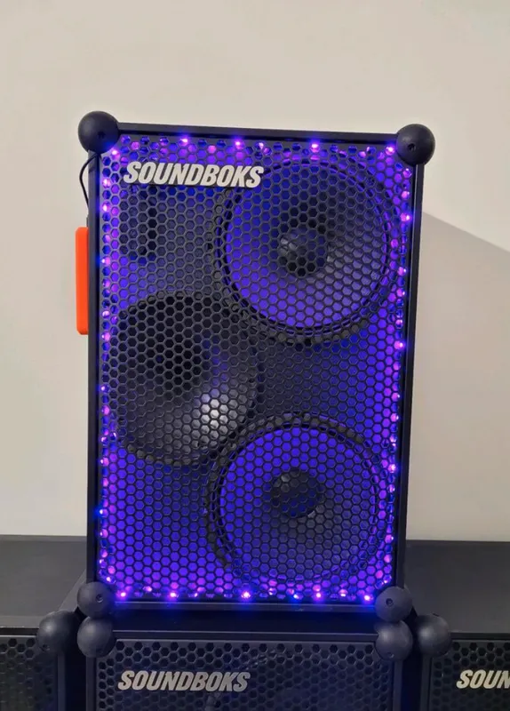 Soundboks 3 in Orange/ Grün/ Weiß/ Led