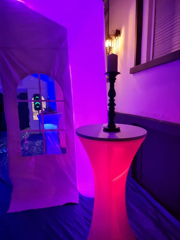 LED-Stehtische