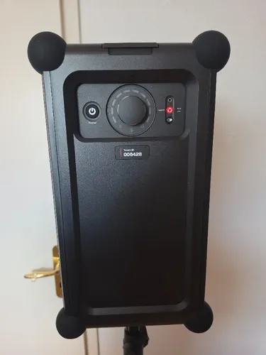 Soundboks Mix mieten Akku Bluetooth Lautsprecher optional Stativ