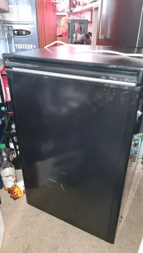 Gefrierfach in Schwarz