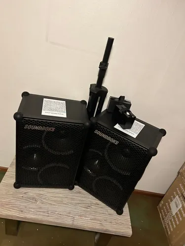 2x Soundboks inkl Ständer & Extra akku