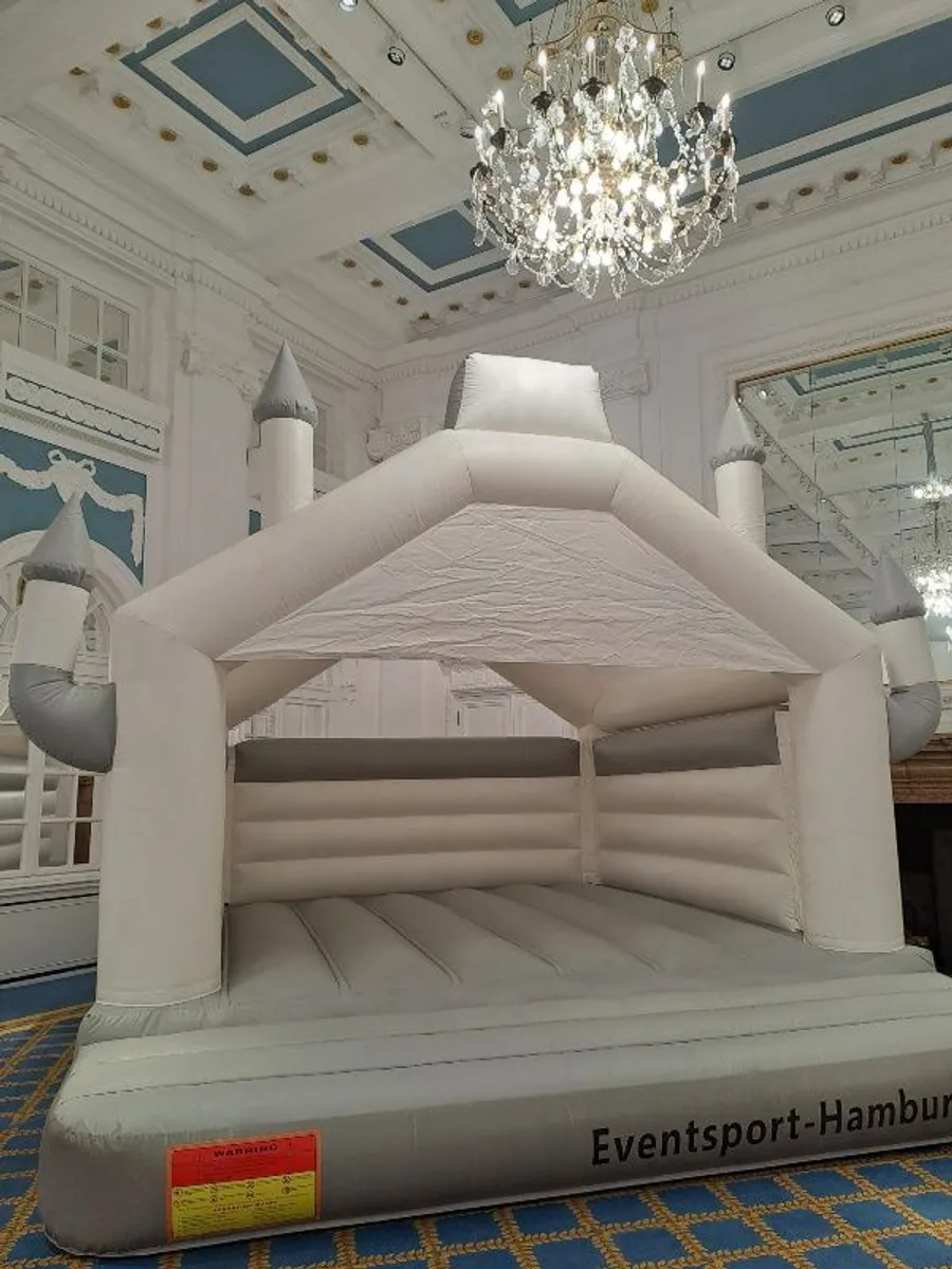 Hüpfburg weiß für Hochzeiten