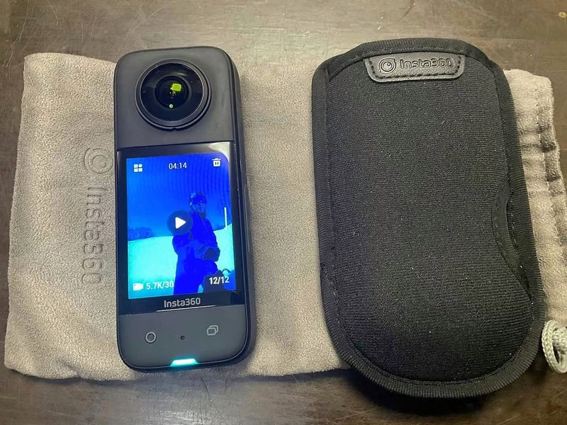Insta 360 X5