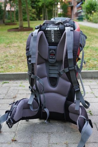 Deuter Kid Comfort II Kraxe zu Vermieten