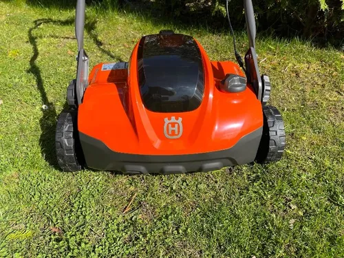 Vertikutierer Husqvarna S 138i Rasenlüfter Garten Rasen 