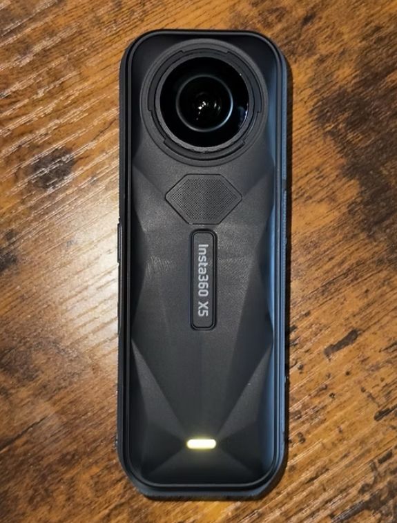 Insta360 X5