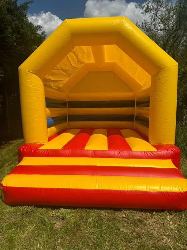 Hüpfburg 4x3M Rot Gelb