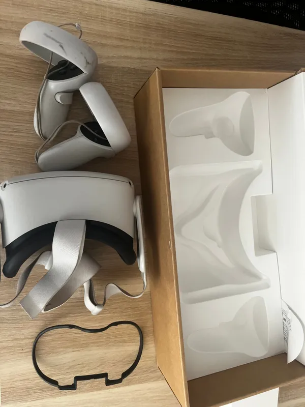 VR Brille Occulus Quest 2 (from Facebook)