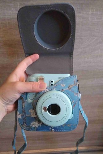 Instax Mini 9 Polaroid Kamera in Tasche
