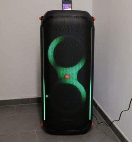 JBL 710